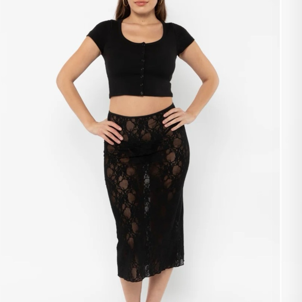 Los Angeles Apparel - Floral Lace Skirt in Black